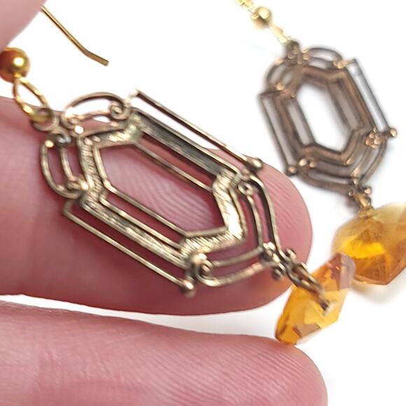 Vintage Geometric Heart Earrings, Amber Crystal Dangle, Gold-Plated Jewelry - Picture 8 of 10